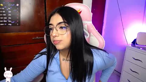 Eva  online show from December 3, 11:57 pm