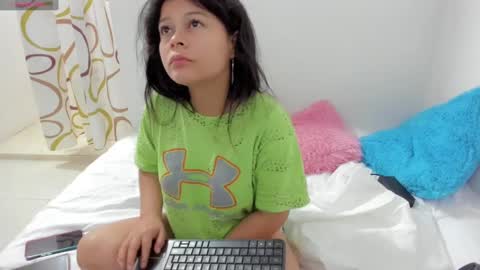 Estefania online show from January 26, 4:51 pm