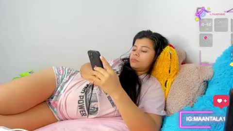 Estefania online show from October 19, 4:40 pm