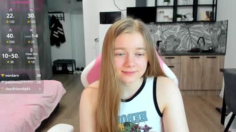 Snapshot of eva_tomiok chatting on January 9, 8:34 am Eva online show from January 9, 8:34 am