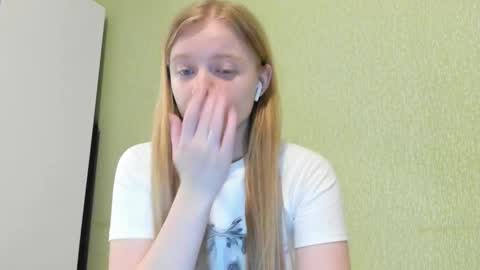 Snapshot of eva_tomiok chatting on October 8, 6:05 pm Eva online show from October 8, 6:05 pm