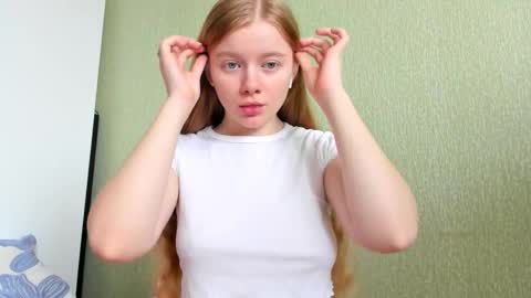 Snapshot of eva_tomiok chatting on October 26, 7:36 am Eva online show from October 26, 7:36 am