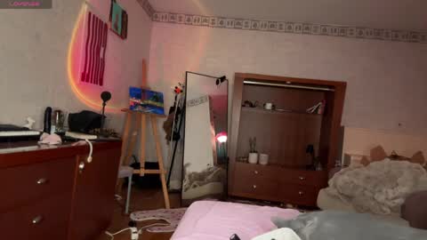 eva varnerr online show from May 1, 11:20 pm