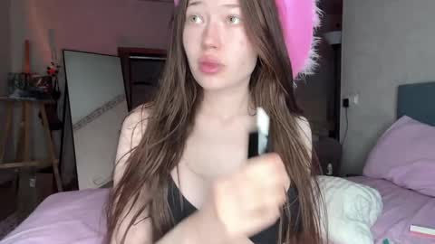 eva varnerr online show from May 11, 9:34 pm