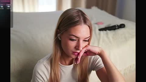 Snapshot of eva_vex chatting on January 22, 8:51 am Hello Im Eva online show from January 22, 8:51 am