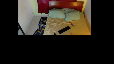 eva_vidal_ online show from June 9, 12:17 pm