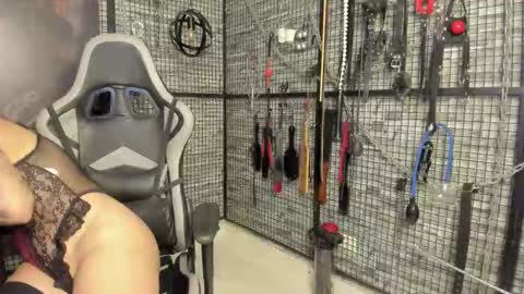 Snapshot of evaa_bdsm chatting on March 21, 10:35 pm EVA INDEPENDENT MODEL online show from March 21, 10:35 pm