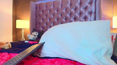 EVA CLOEE online show from January 27, 4:09 am