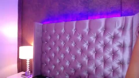 EVA CLOEE online show from March 6, 5:57 am