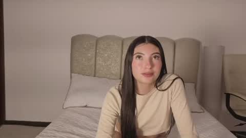 Snapshot of evaa_jonness chatting on June 10, 11:53 am evaa_jonness online show from June 10, 11:53 am