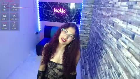 Snapshot of evaa_mist chatting on October 17, 8:44 pm evaa_mist online show from October 17, 8:44 pm