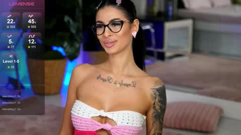 Eva  online show from November 5, 5:40 am