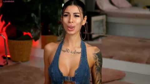 Eva  online show from November 15, 7:16 am