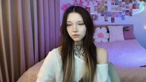 Snapshot of evaasilence chatting on March 29, 12:16 pm evaasilence online show from March 29, 12:16 pm