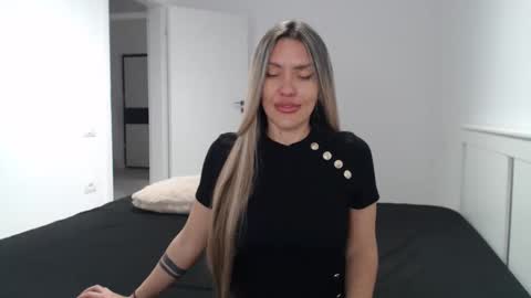 EvaBomb online show from January 29, 9:17 pm