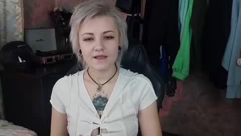 Eva Brownie online show from February 2, 9:30 am