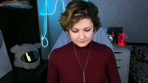 Eva Brownie online show from December 14, 3:50 pm