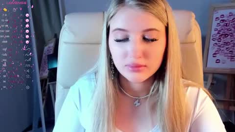 Eva  online show from February 28, 5:48 am