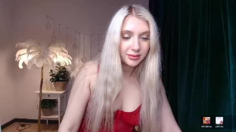 Snapshot of evacadooo chatting on May 29, 3:04 am Eva online show from May 29, 3:04 am