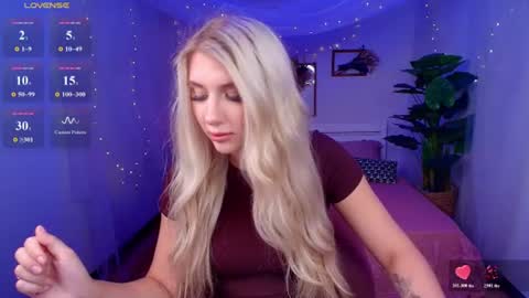 Eva  online show from July 5, 3:02 am