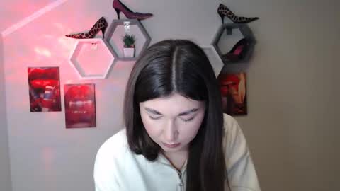 Snapshot of evachaturbatte chatting on February 19, 10:44 am Evachaturbatte online show from February 19, 10:44 am