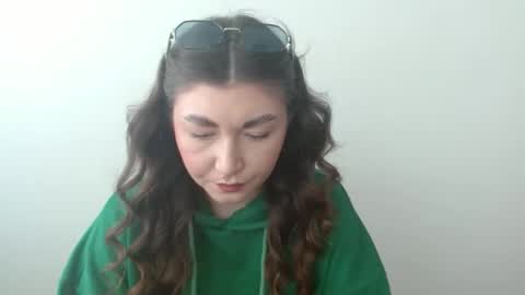 Snapshot of evachaturbatte chatting on March 5, 11:28 am Evachaturbatte online show from March 5, 11:28 am