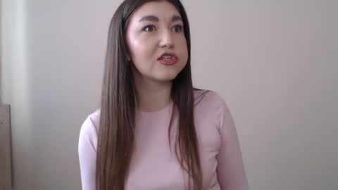 Snapshot of evachaturbatte chatting on March 9, 7:12 am Evachaturbatte online show from March 9, 7:12 am