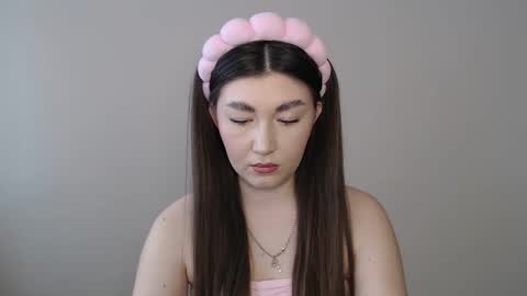 Snapshot of evachaturbatte chatting on March 19, 9:57 am Evachaturbatte online show from March 19, 9:57 am