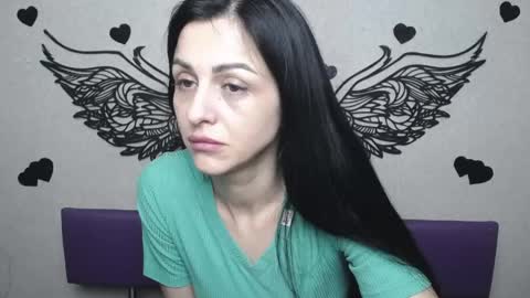 EvaClarkk online show from April 17, 10:40 am