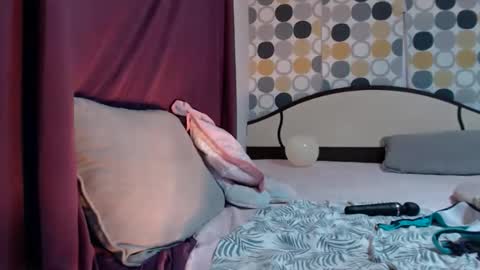 hornycrissyyourlove online show from October 11, 2:11 am