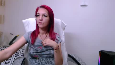 EvadesireONE online show from June 2, 7:16 pm