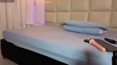 Evangeline  online show from March 26, 11:49 am