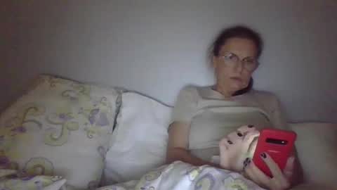 evaglad online show from October 1, 5:19 pm