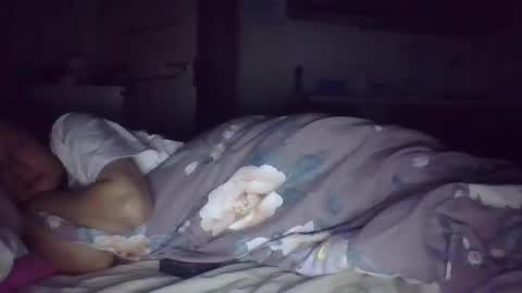 evaglad online show from October 5, 8:18 pm