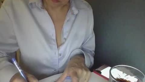 evaglad online show from October 10, 3:33 pm