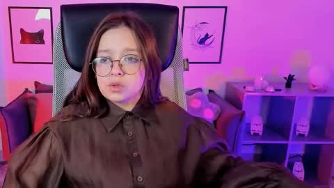 Eva online show from March 19, 4:11 pm