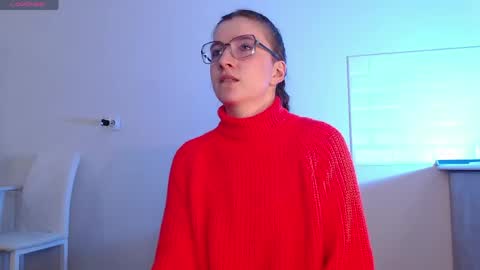 Snapshot of evahailey_ chatting on March 18, 4:48 am Eva online show from March 18, 4:48 am