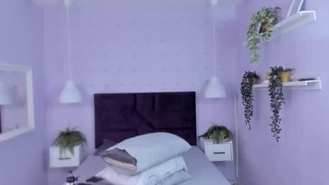 evahalston online show from October 20, 1:39 am