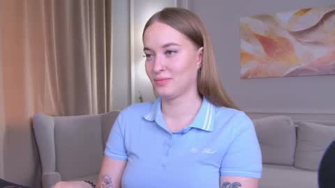 evahariss1 online show from September 19, 7:21 am