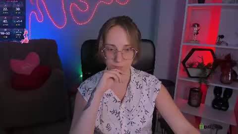 evalora online show from July 18, 7:17 pm