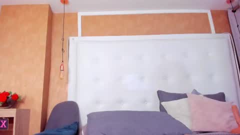 evamilf24 online show from July 25, 12:25 pm