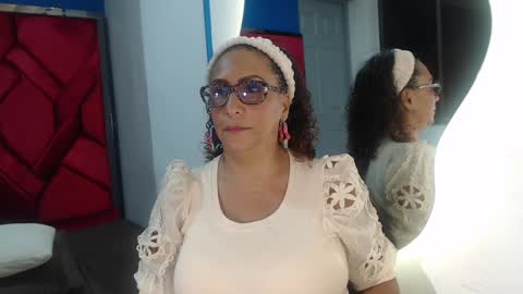 Eva Mills online show from January 29, 7:32 pm