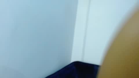 Eva Mills online show from March 1, 8:21 pm