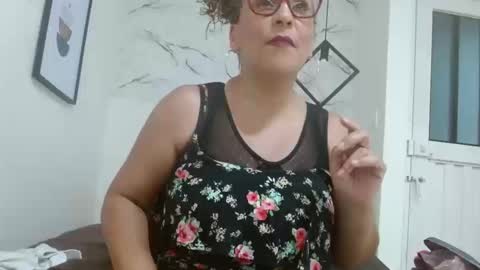 Eva Mills online show from September 29, 9:08 pm