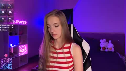 Eva online show from July 28, 7:39 pm