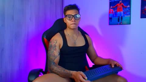 EVAN GREY online show from October 9, 3:59 am