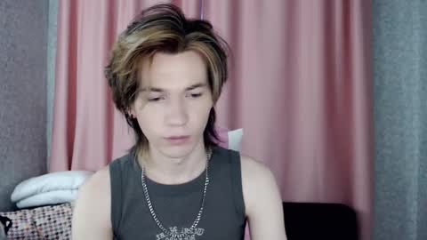 Snapshot of evan_reinhart chatting on September 30, 2:00 pm evan_reinhart online show from September 30, 2:00 pm