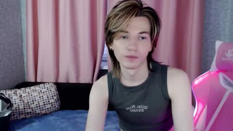 Snapshot of evan_reinhart chatting on October 1, 2:06 am evan_reinhart online show from October 1, 2:06 am