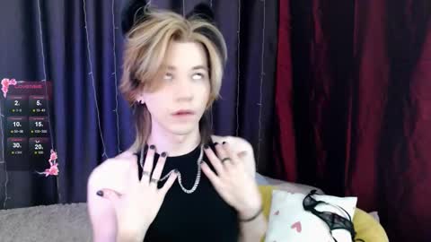 Snapshot of evan_reinhart chatting on October 27, 8:51 am evan_reinhart online show from October 27, 8:51 am