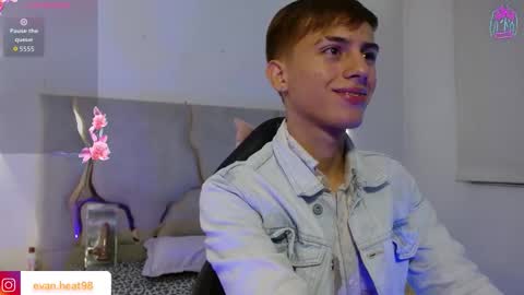 evan_tay online show from March 4, 3:12 am